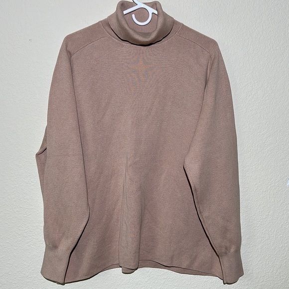 Universal Standard Milano Turtleneck Sweater Cotton Silk - Picture 2 of 6